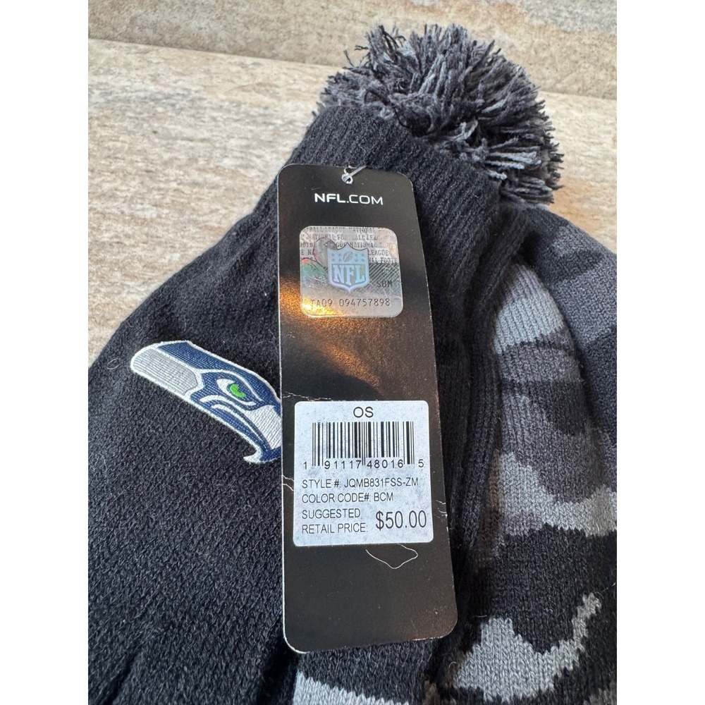 Seattle Seahawks NFL Camo Hat and Glove Set One Size Unisex Retail $50 NWT! - Picture 3 of 3